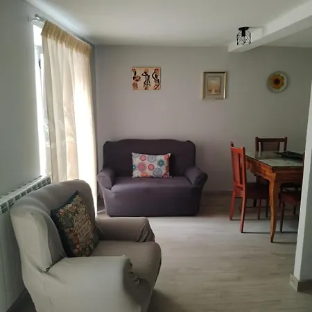 Casa Engracia Feriehus *